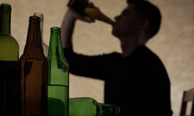 In Young People, Moderate to Heavy Drinking May Be Linked to Higher Risk of Stroke